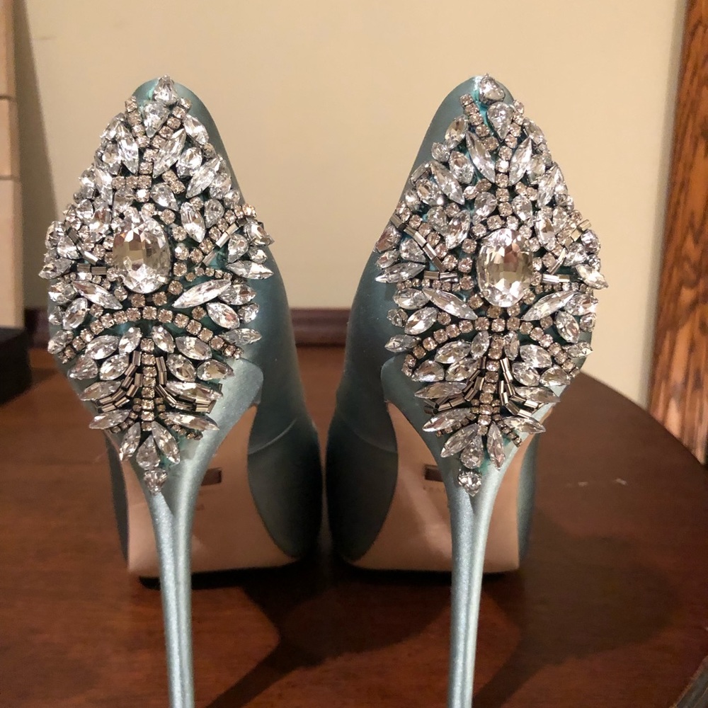 Badgley Mischka- Kiara Size 40! (US 10)